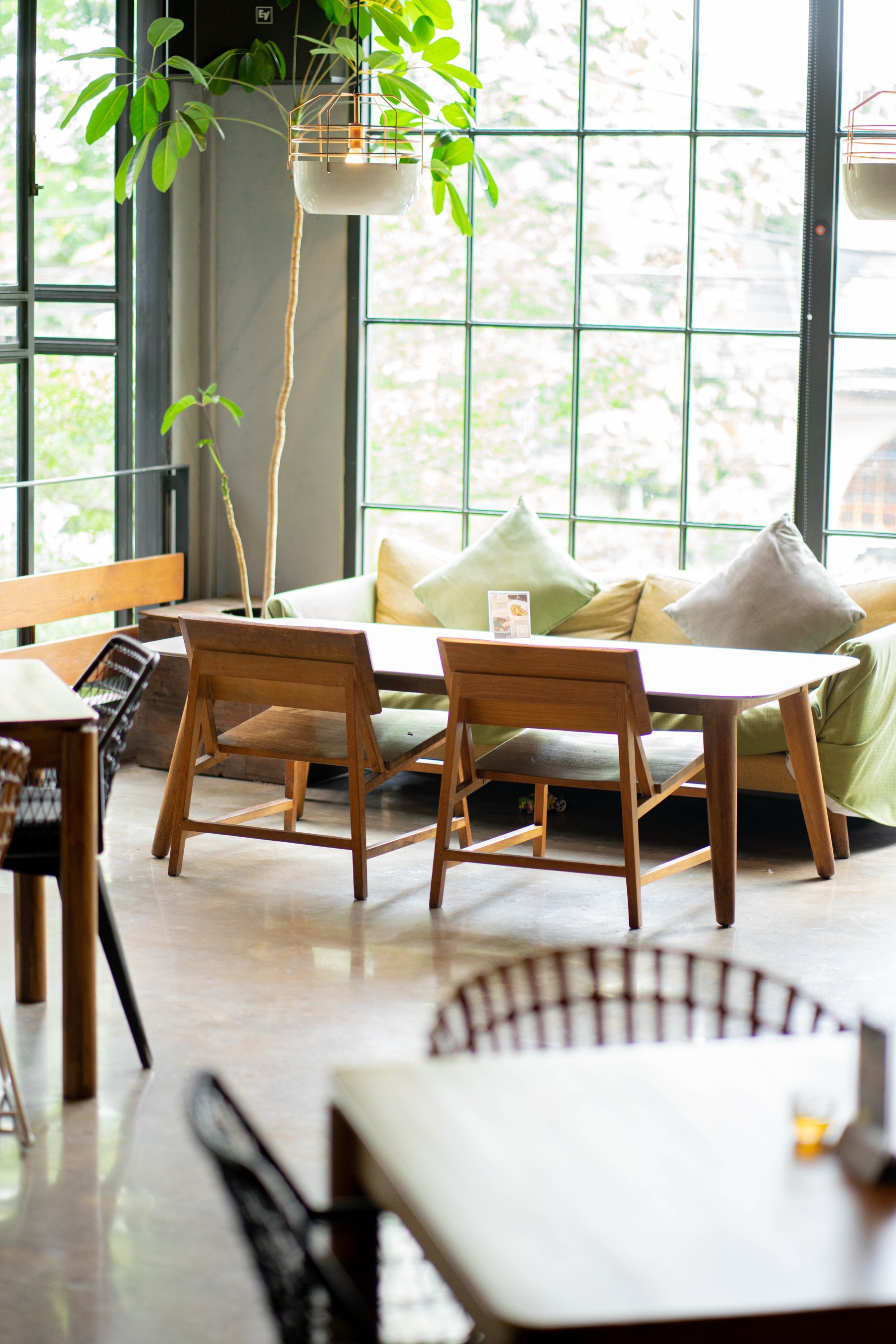 Hara Café Seating